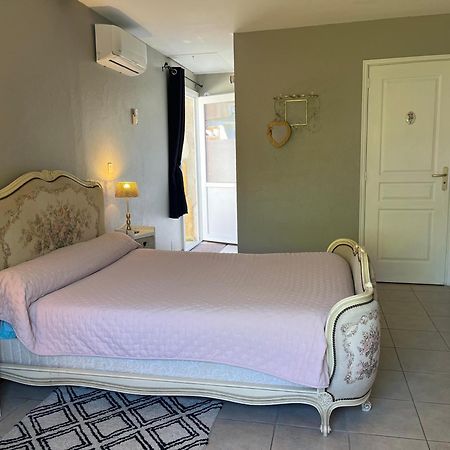 Chambres Et Gite Peyroutas " Camille" Vignonet St Emilion المظهر الخارجي الصورة
