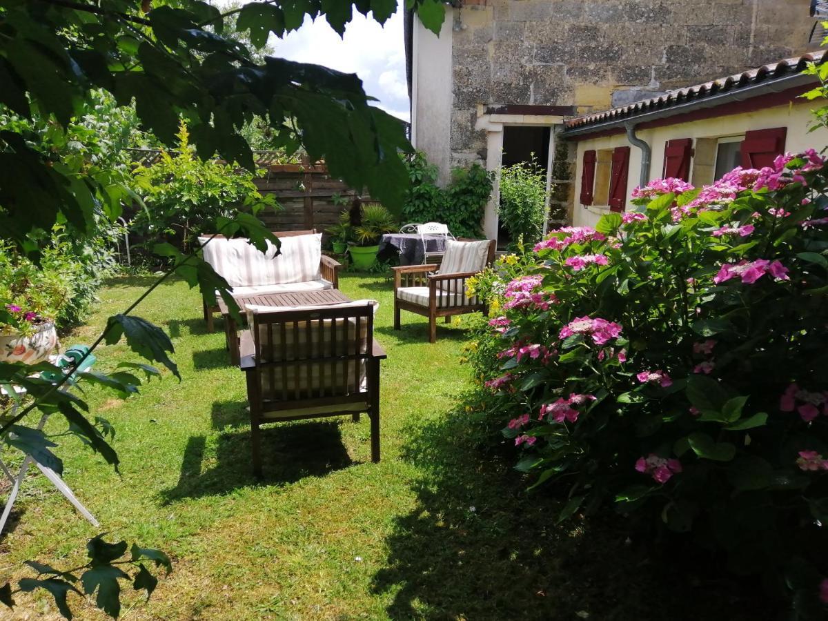 Chambres Et Gite Peyroutas " Camille" Vignonet St Emilion المظهر الخارجي الصورة