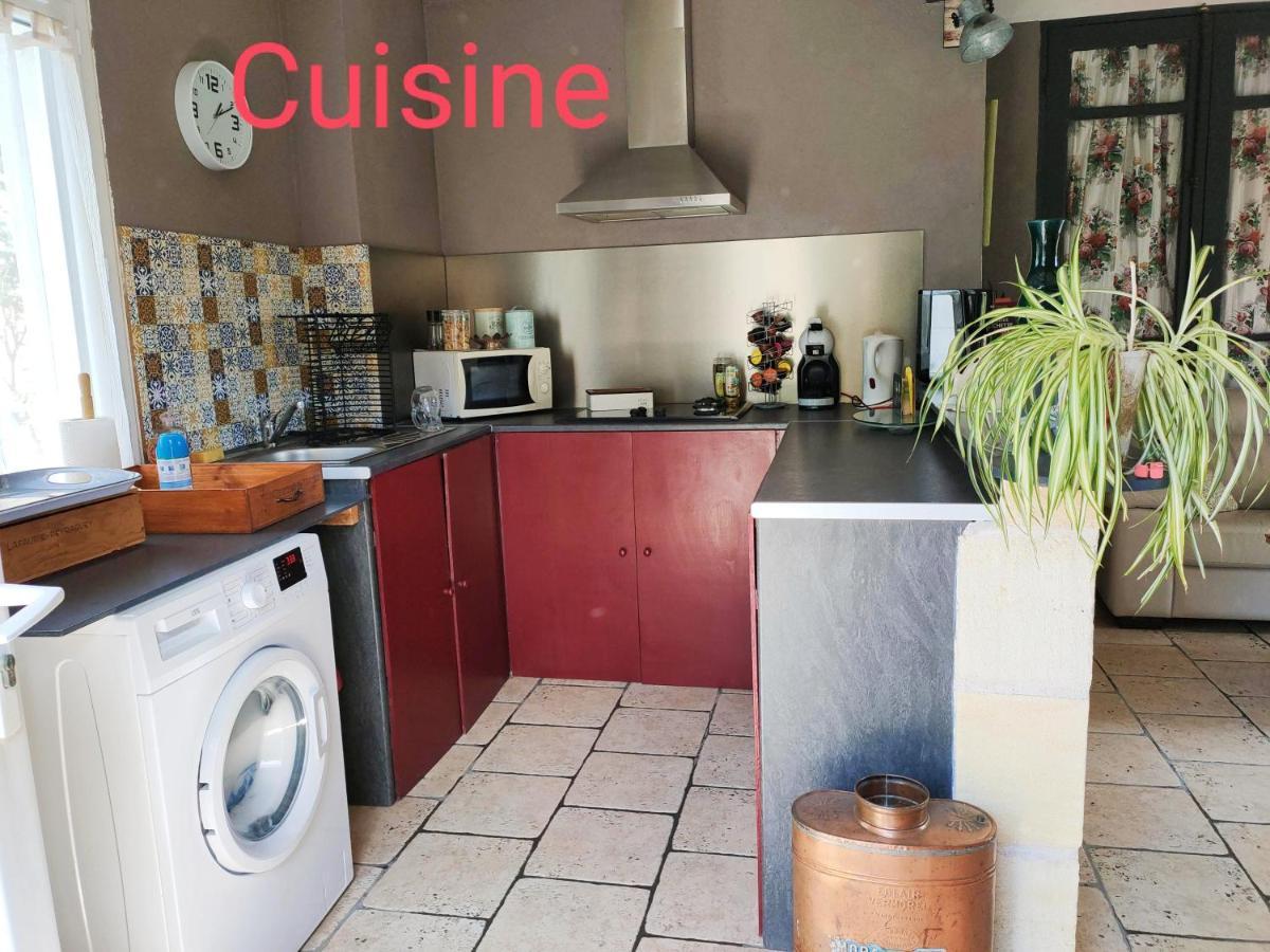 Chambres Et Gite Peyroutas " Camille" Vignonet St Emilion المظهر الخارجي الصورة