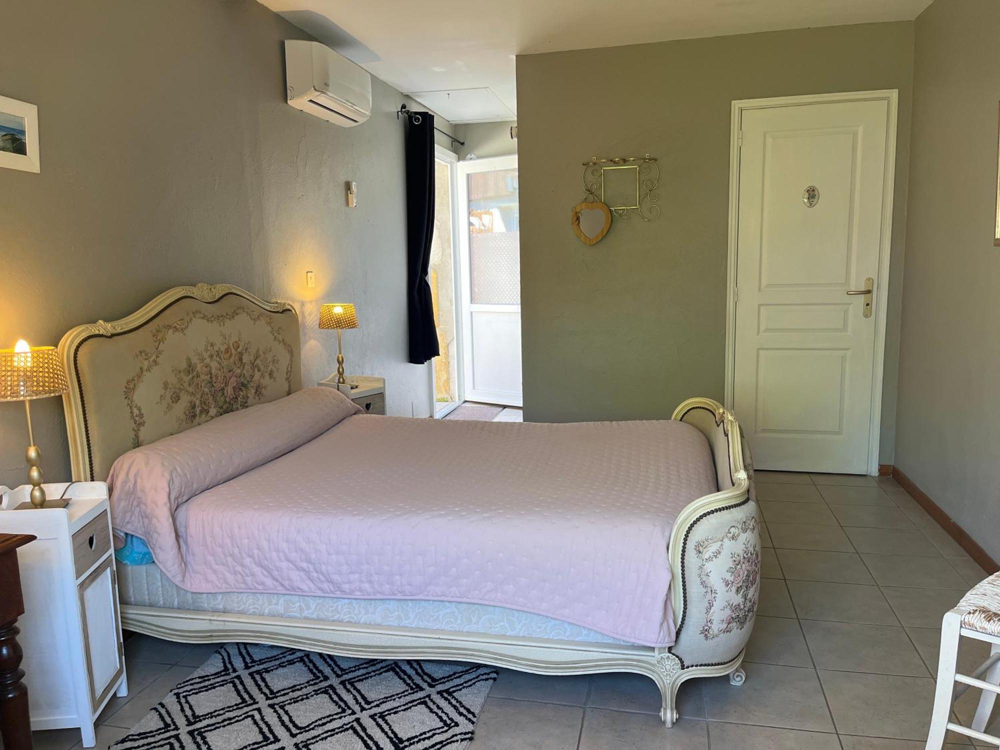 Chambres Et Gite Peyroutas " Camille" Vignonet St Emilion المظهر الخارجي الصورة
