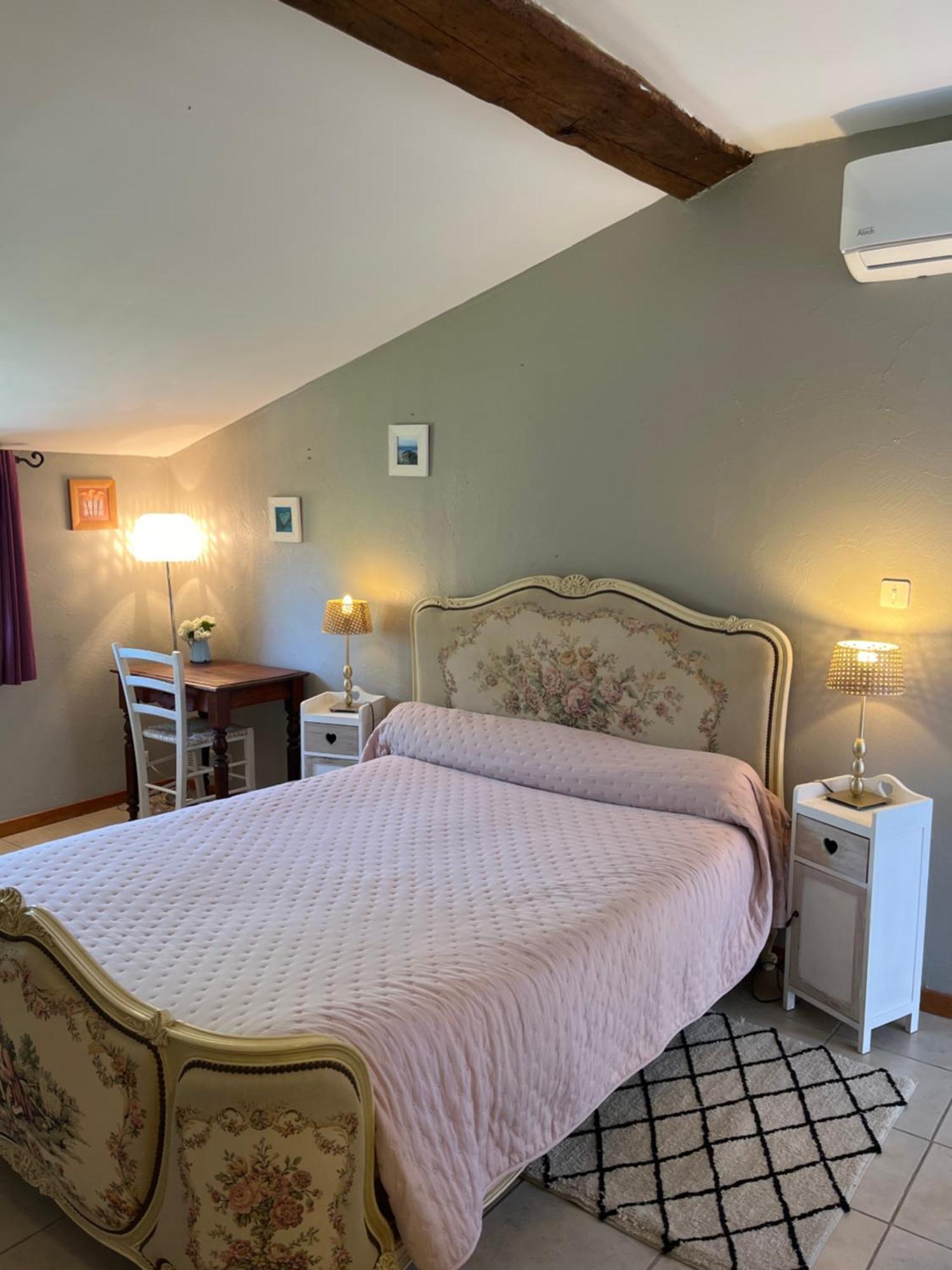 Chambres Et Gite Peyroutas " Camille" Vignonet St Emilion المظهر الخارجي الصورة